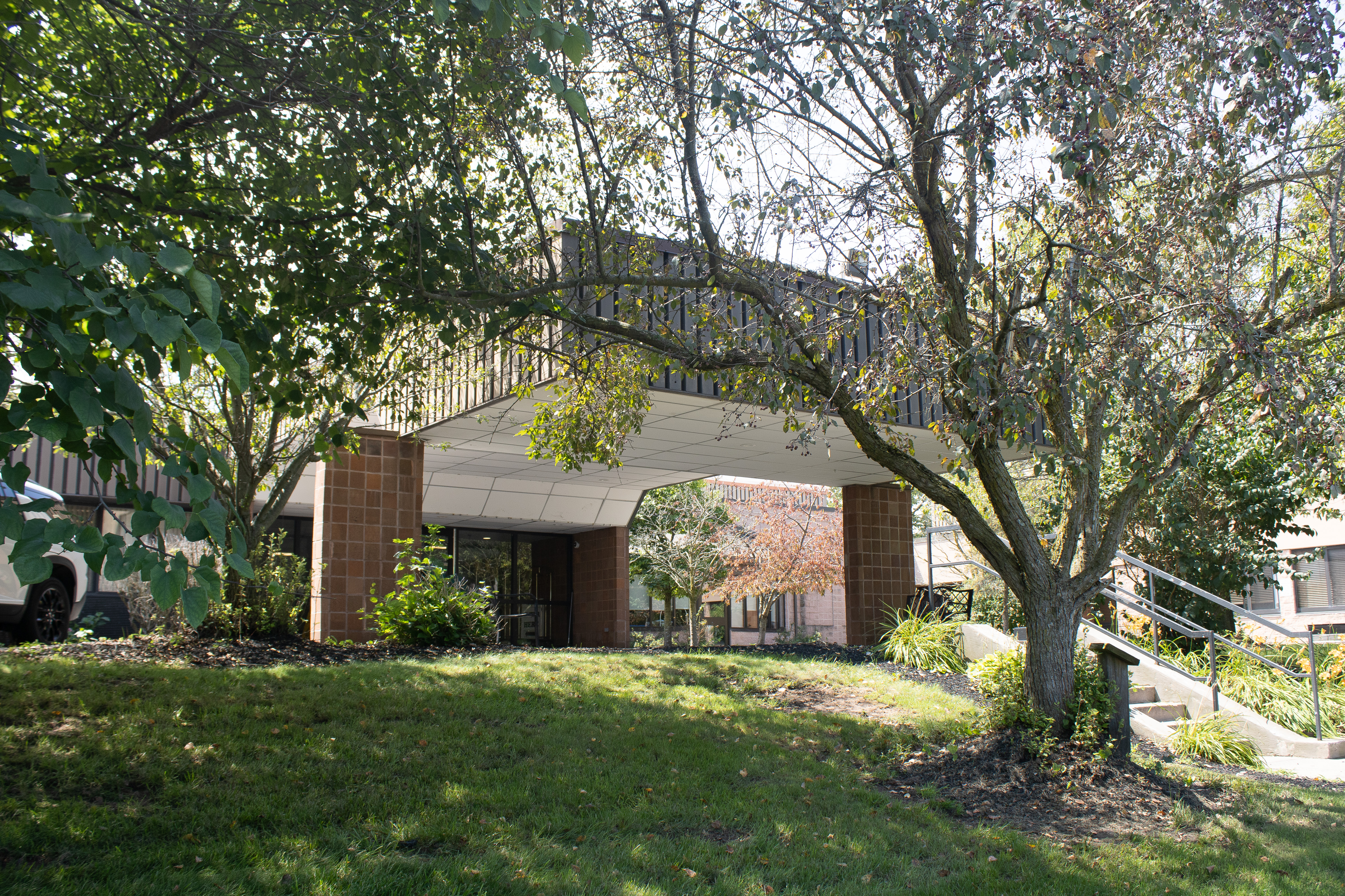 Lockport_SideExterior